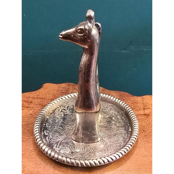 Vintage Giraffe Silverplate Ring Holder 3.75"x3.25"x3" Made In Hong Kong - Picture 2 of 6